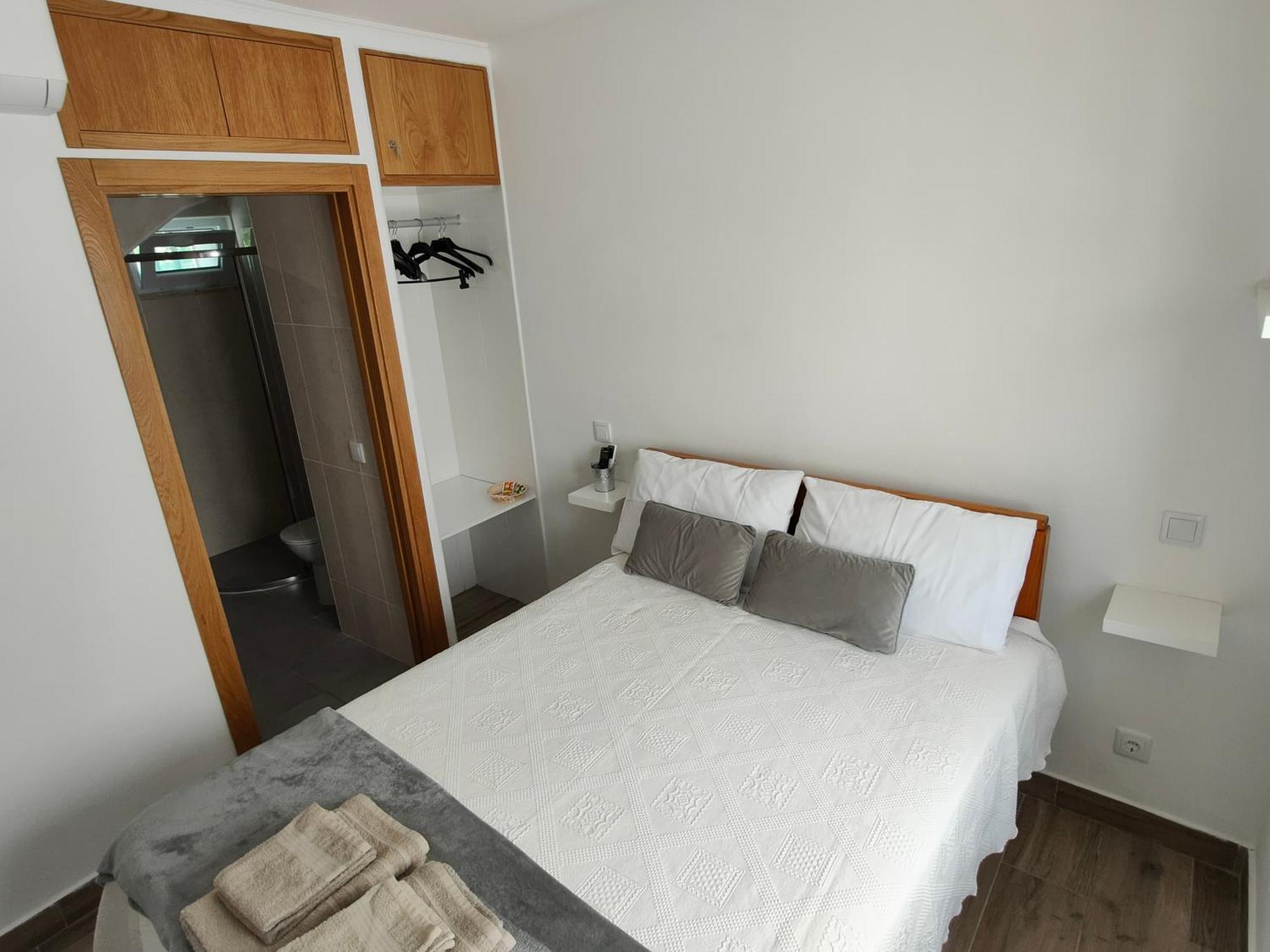 Casa Da Avo - City Center - Private Bedrooms Лагуш Номер фото