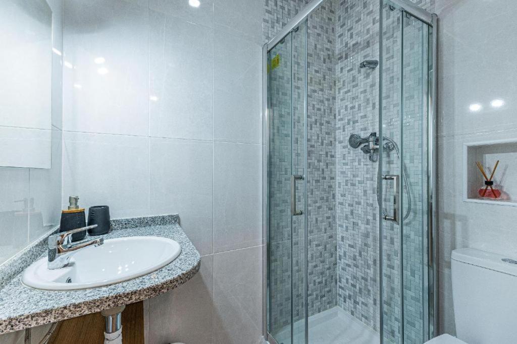 Casa Da Avo - City Center - Private Bedrooms Лагуш Номер фото