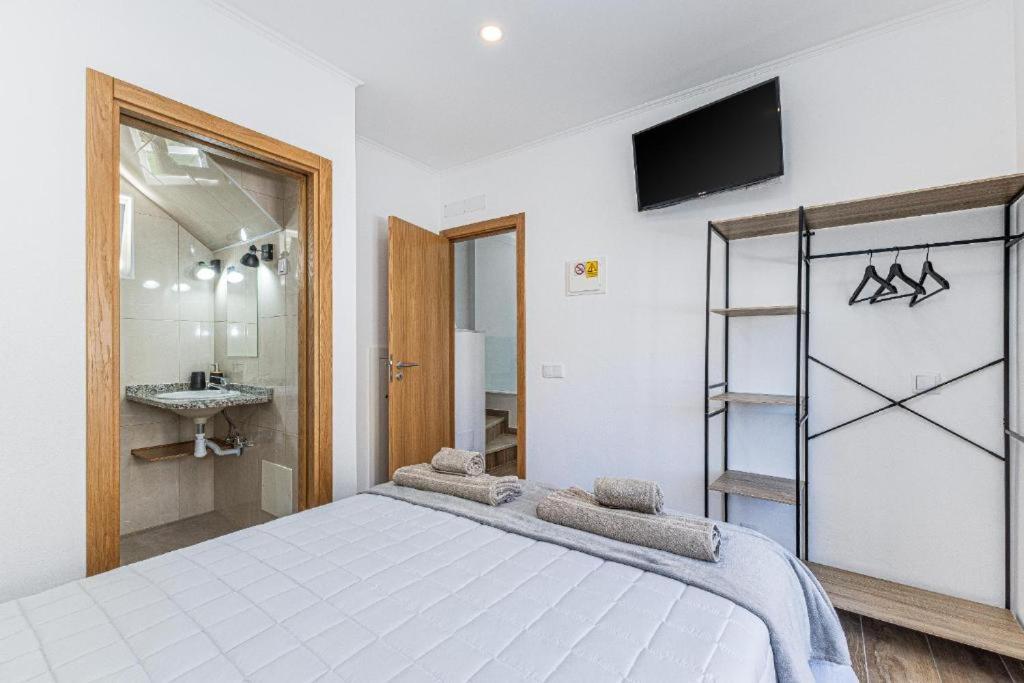 Casa Da Avo - City Center - Private Bedrooms Лагуш Номер фото